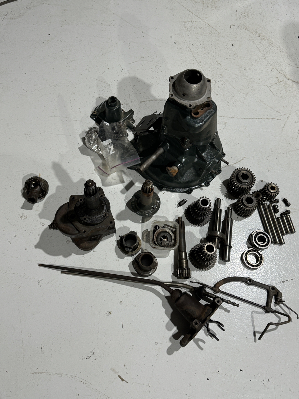 Lots of transmission parts.